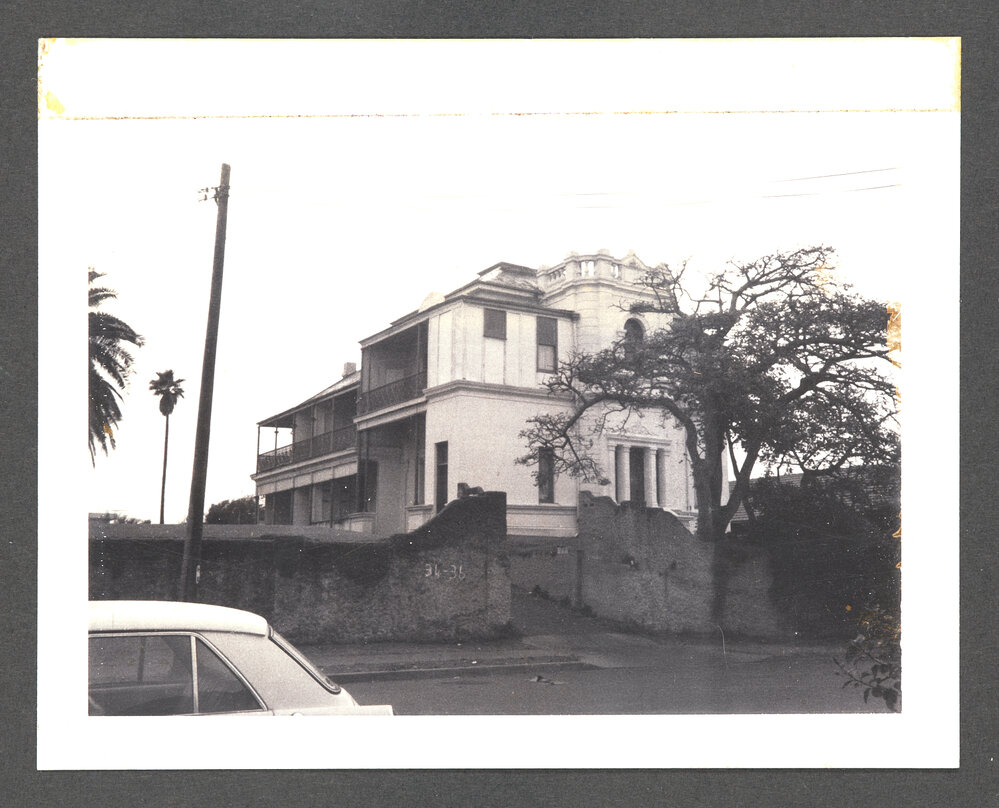 Yanko House. Yanko avenue Waverley. Built in 1859 by Charles Simmons. Extensions added about 1925 to become "Yanko flats". Demolished in 1978.