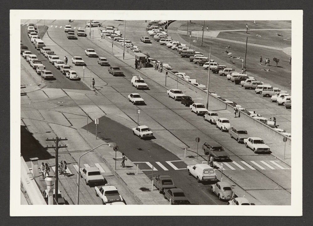 Campbell Parade, Bondi Beach. Intersection with Roscoe Street at left.
