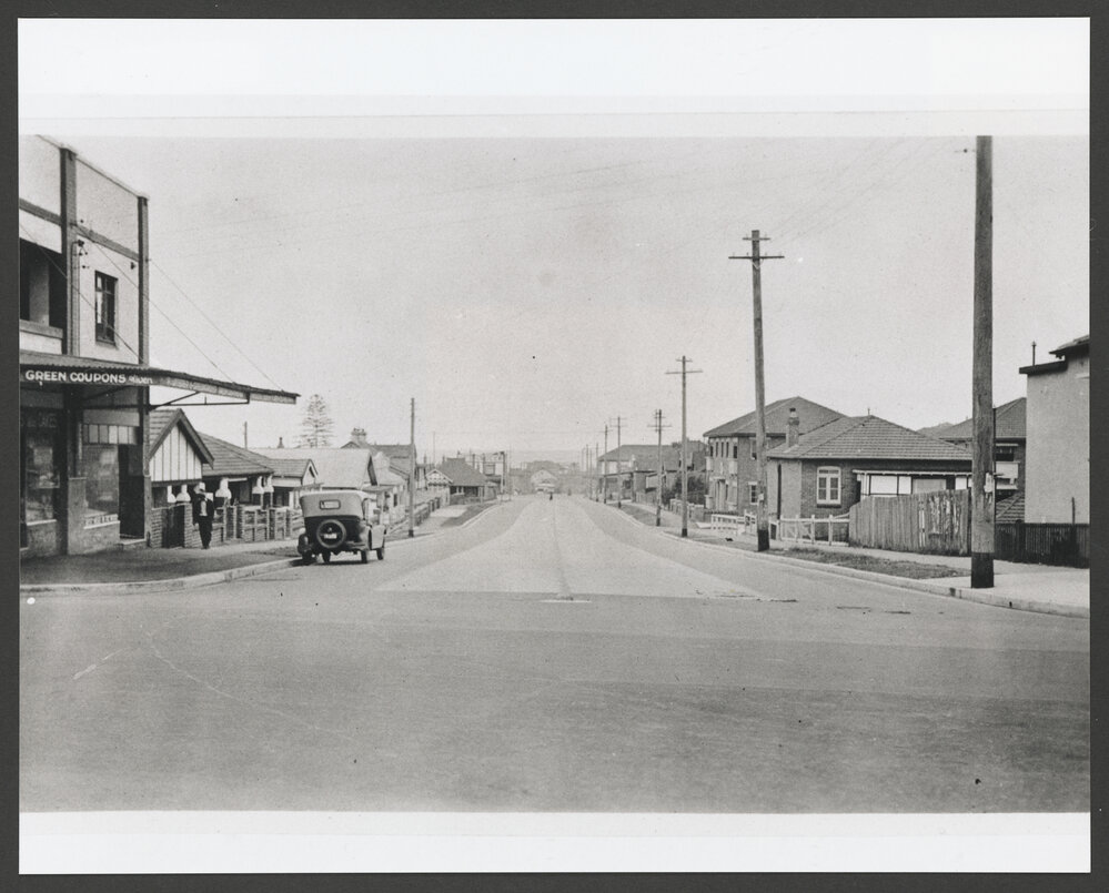 O'Brien Street, Bondi, from Old south Head Road.