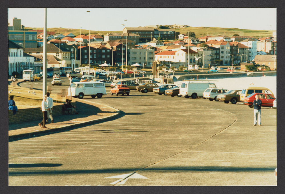 Queen Elizabeth Drive, Bondi beach. Looking North.