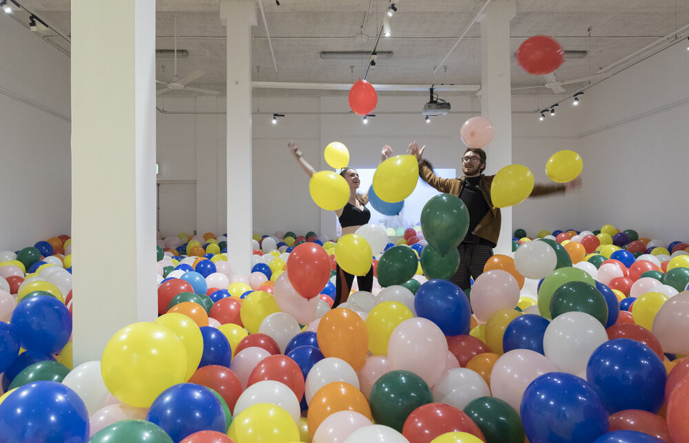 7 Stunden Ballonarbiet/7 Hour Balloon Work