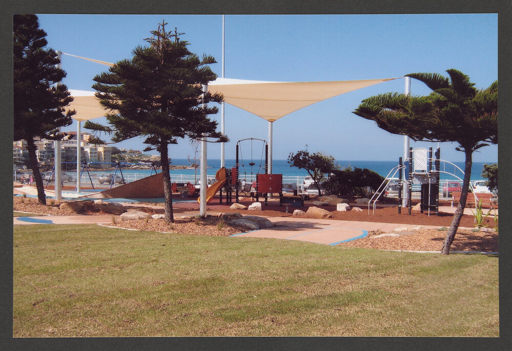 Bondi beach, children' s playground