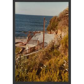 Bronte Park, Observation deck and amenities block