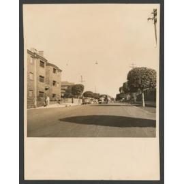 Bennett Street, Bondi. Looking south to Birrell St