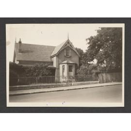 Stirling. Home of McCormack Family. 1914 address was 132 Birrell St. 1920 was changed to 92 Birrell St. 1940s was changed to 194 - 196 Birrell St. Double block of land thru to porter street.