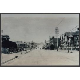 Bondi Road, Bennett on right