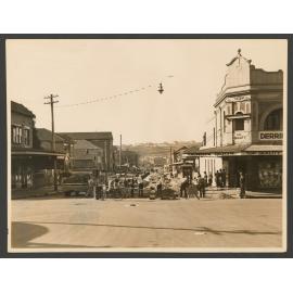 Six ways at Bondi beach with Glenayr Ave at corner of Hall St, looking north towards Blair St at the end.