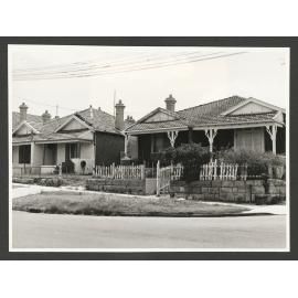 Gordon Place, Waverley. At corner of Clifton Street.