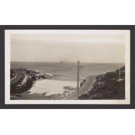 Tamarama Beach and bay, Marine Drive.
