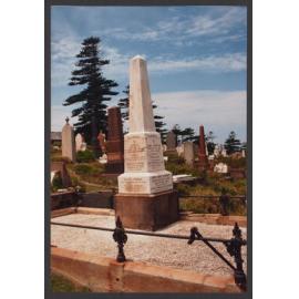 Grave of William Dymock - bookseller