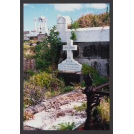 Grave of Arthur Dacre and Amy Roselle, Actors.