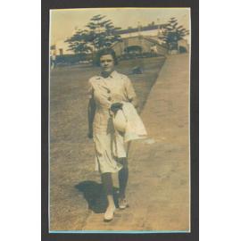 Enid Cox ( nee Bell ) Bondi 1938 - 1939.
