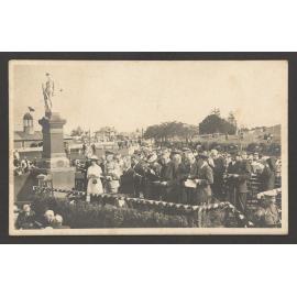 Soldiers Memorial - unveiling of roll of honour by Sir Ronald Munro Ferguson, Governer General of Australia.