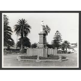 Soldiers Memorial in Waverley Park.