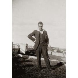 Rayner Hoff