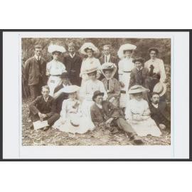 Lugar Brae Uniting Church picnic group in National Park Sydney. Standing back row men: Frank Fitzjames; Unknown; Jim McNab; Women in centre left Carrie Brown. Centre Row: Bert Wills ( in hat ), Florrie Greening.