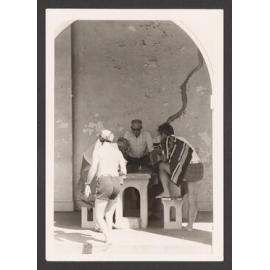 Chess players at south wall of Bondi Pavilion alcoves.
